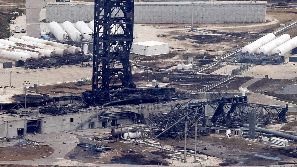 Foto: Reparatie lanceerbasis Blue Origin waar raket ontplofte 'gaat lang duren'
