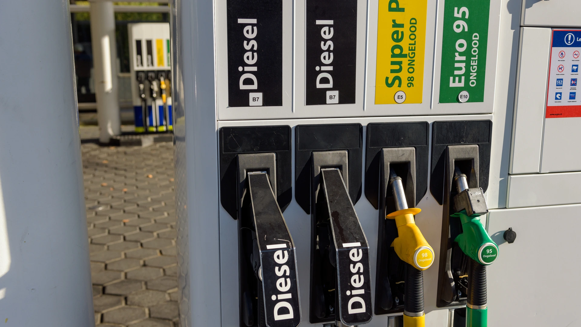 'Gebruik onverwachte oliewinsten voor verlagen brandstofaccijns'