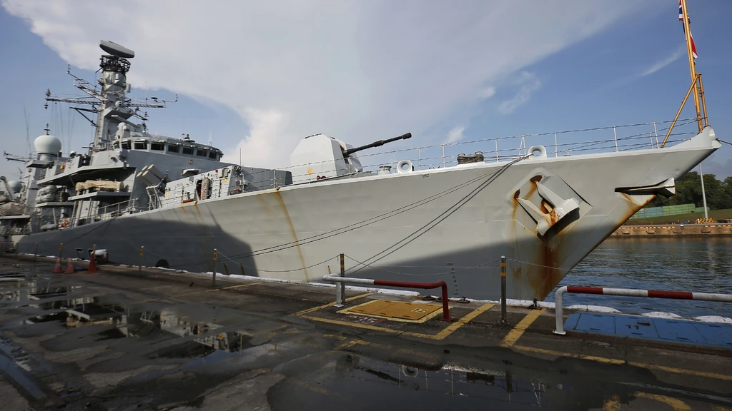 Foto: VK onderschept Russische tanker in zes uur durende operatie in Kanaal