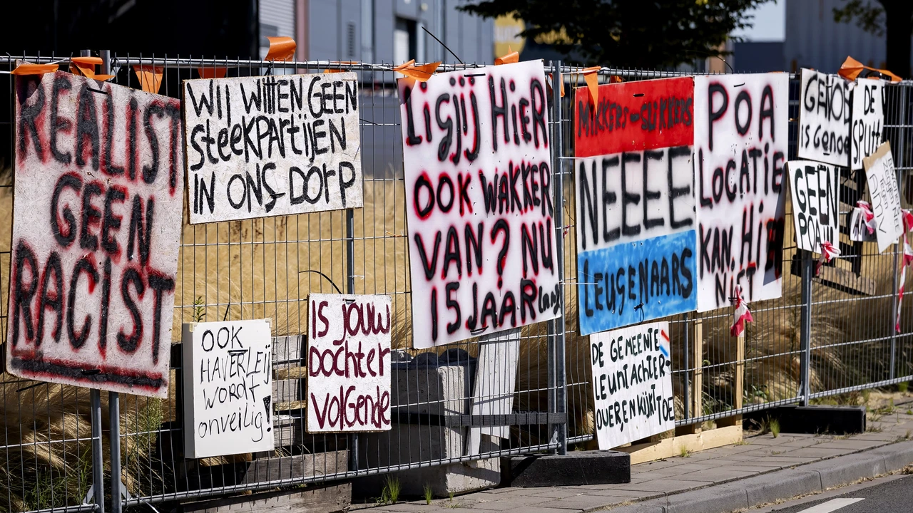 Cel- en taakstraf voor tegenstanders azc Engelen die vrouw mishandelden Cel- en taakstraf voor tegenstanders azc Engelen die vrouw mishandelden