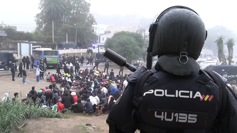 Laatste Marokkaanse immigrantenkamp op strand van Ceuta ontruimd