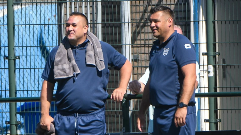 Speler IJsselmeervogels Gewond Na Klap Oud prof Van Beukering En Broer Speler IJsselmeervogels Gewond Na Klap Oud prof Van Beukering En Broer