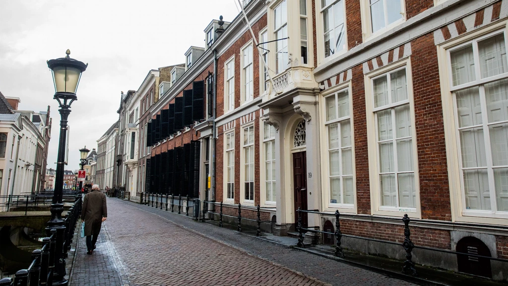 Foto: Studentenvereniging komt met campagne om bangalijsten te voorkomen