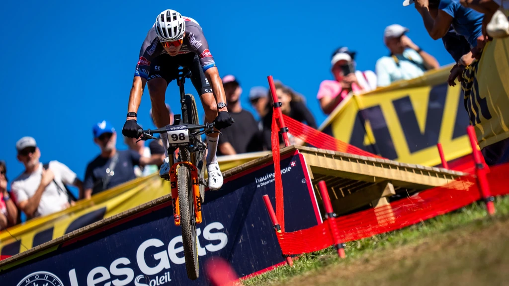 Van der Poel zesde bij rentree op mountainbike: 'Vooraf voor getekend'