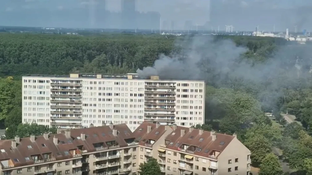 Doden en gewonden bij grote brand in flat in Antwerpen