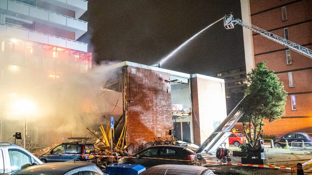 Foto: Explosie Amsterdam was de zoveelste in woonwijk: 'Onveiligheid neemt toe'