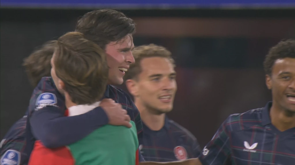 FC Twente beat AZ 2-0 in Alkmaar to close round 10