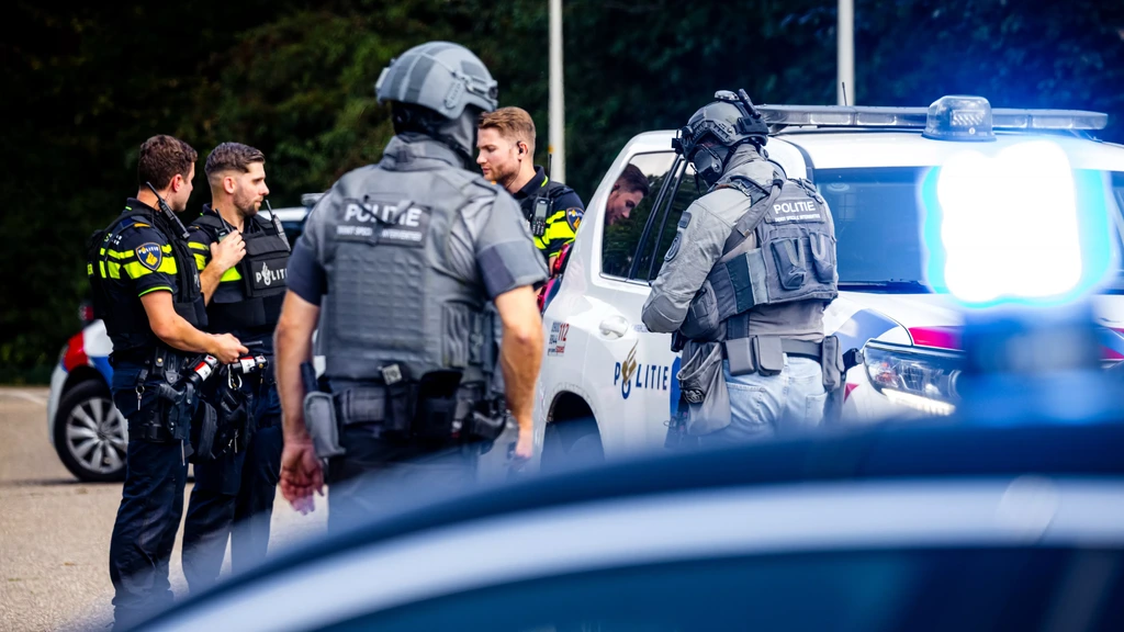 Agent raakte levensbedreigend gewond • Dode is 51-jarige man uit Wijchen