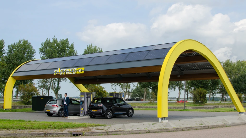 Fastnet Laden Fastned gaat met subsidie snellaadstations in Duitsland bouwen