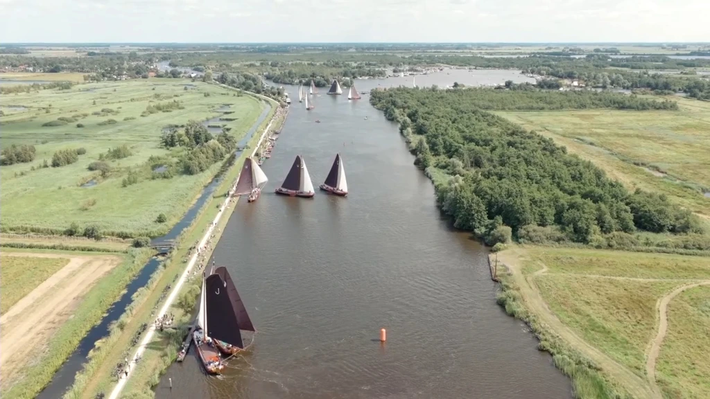 Meerdere aanvaringen bij Friese zeilwedstrijd skûtsjesilen