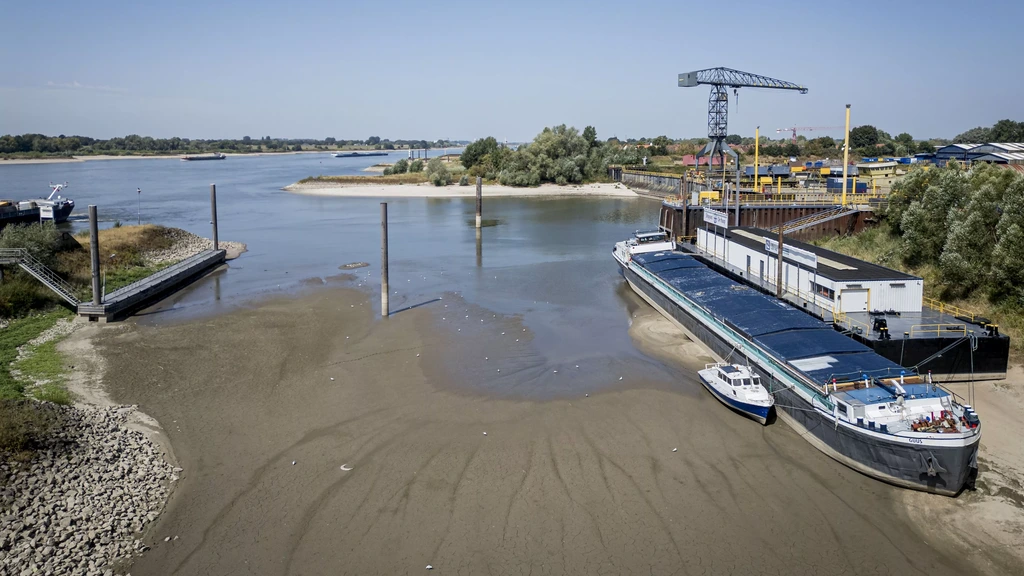 Goederenvervoer binnenvaart flink lager door droogte Goederenvervoer binnenvaart flink lager door droogte