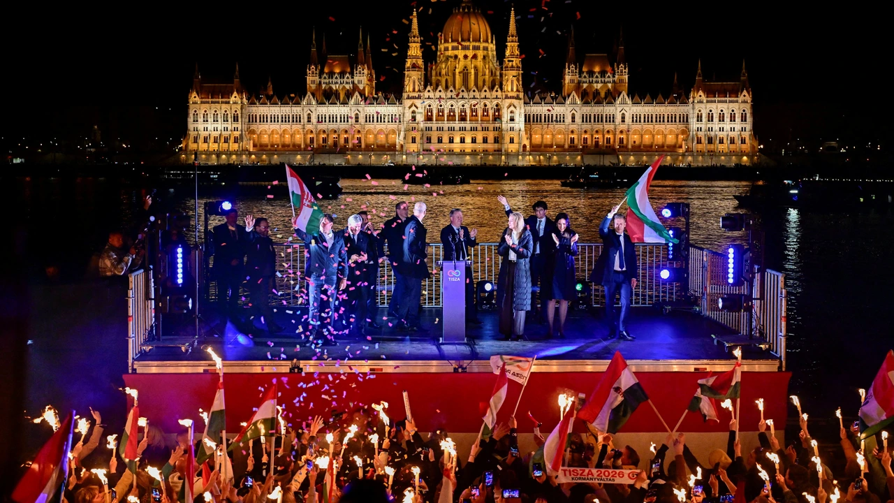 Hongaarse oppositieleider Magyar wint verkiezingen, Orbán erkent nederlaag