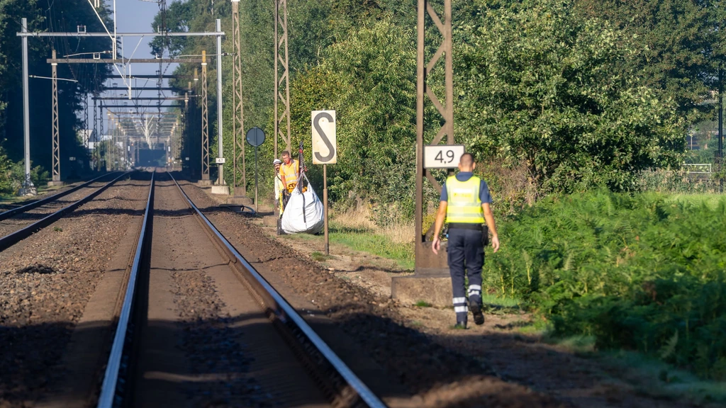 Trein bij Steenwijk door sabotageactie 'in aanraking met materiaal op spoor'