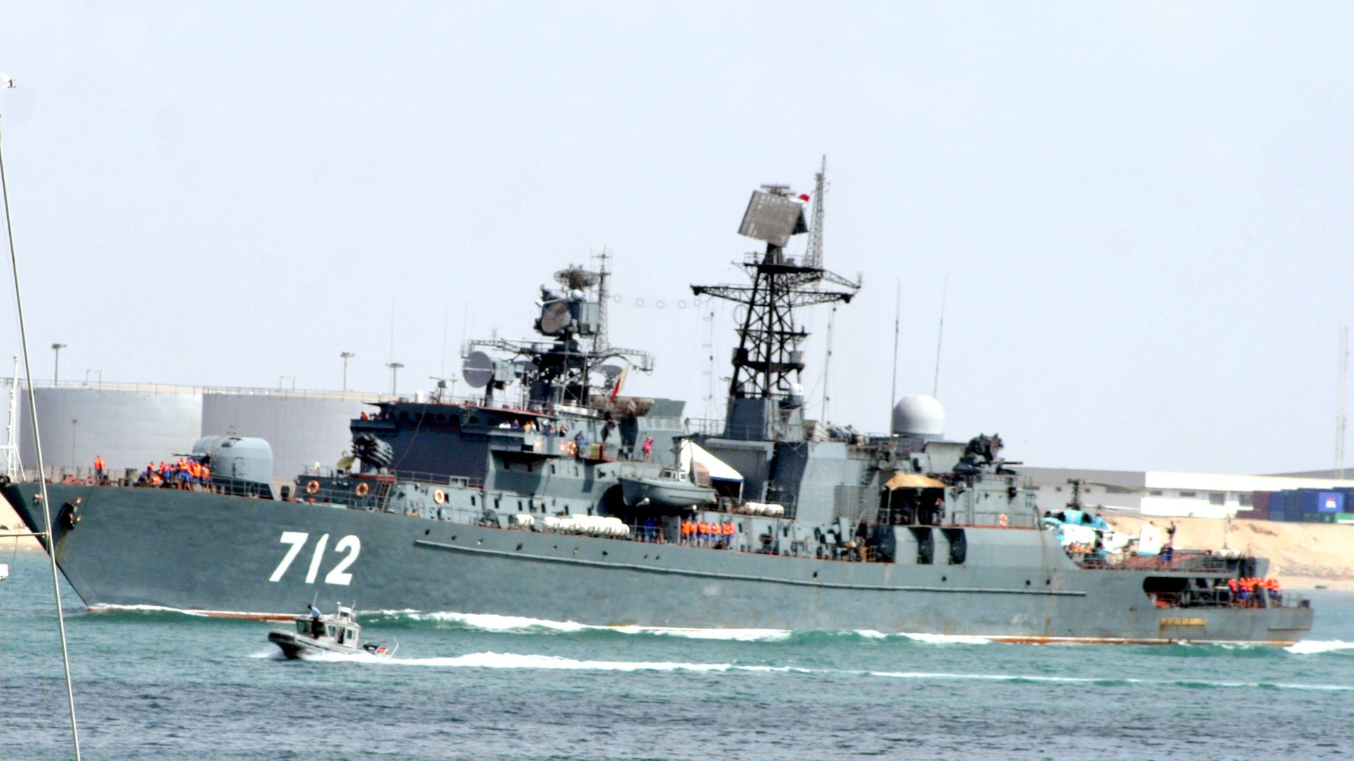 Russisch oorlogsschip voert schietoefening uit bij Britse kust
