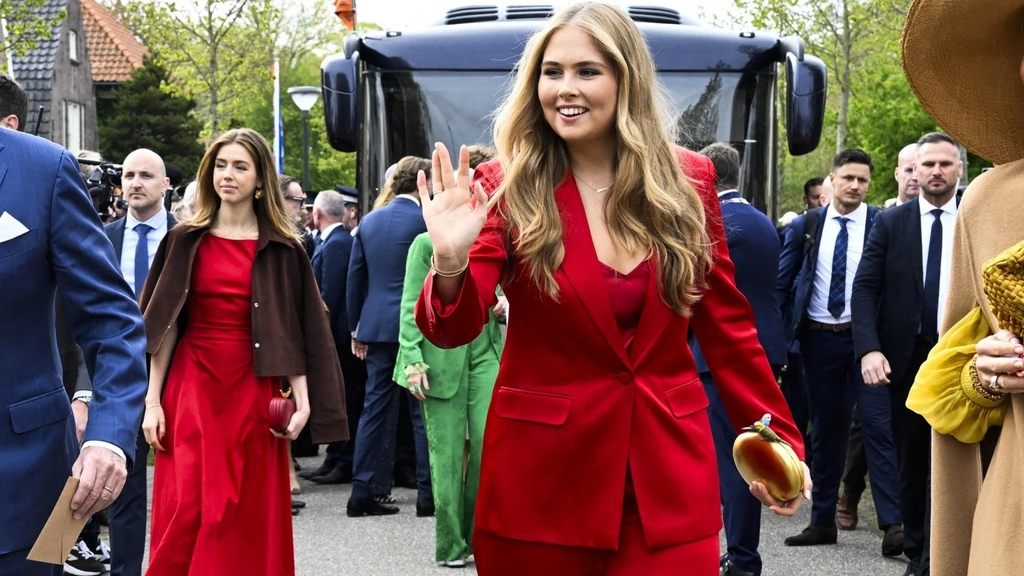 Foto: Prinsessen droegen tas van Libanese ontwerper: 'Erkenning voor onze inspanningen'