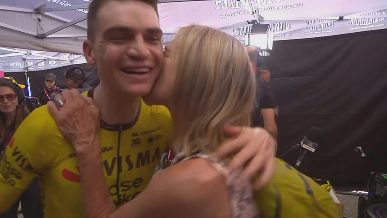 Ook Kuss in club met ritzeges in Tour, Vuelta én Giro • Arensman valt van podium
