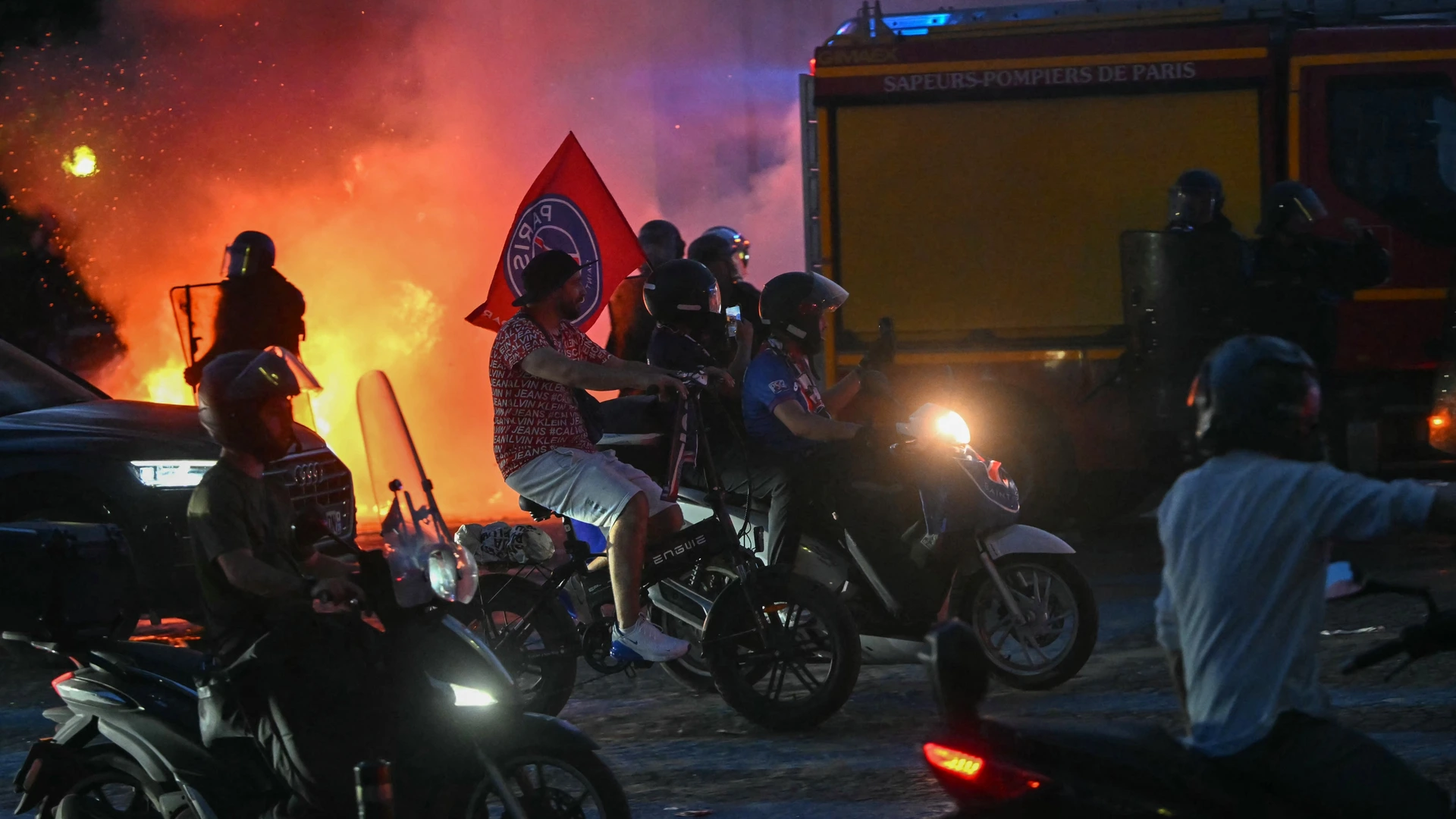 Rellen en honderden arrestaties in Parijs nadat PSG Champions League wint