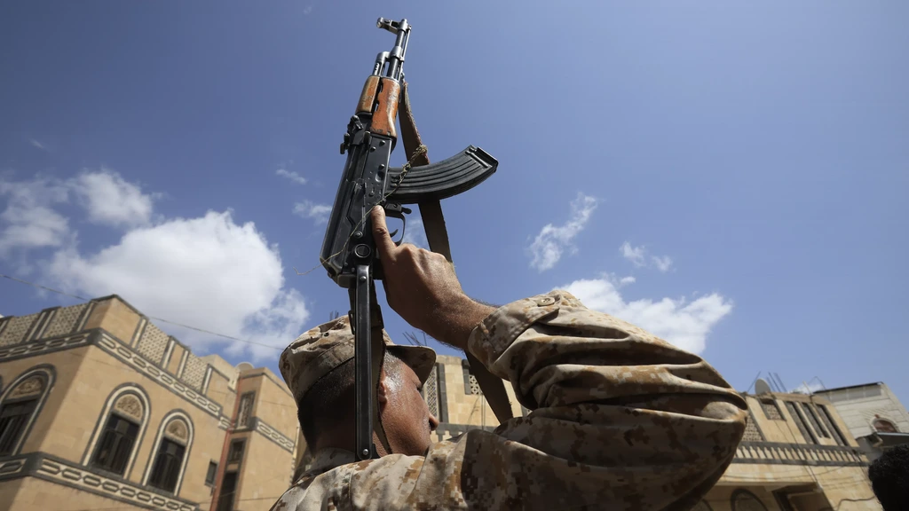 Houthi's boeken grote terreinwinst in Jemen, nemen strategische havenstad in
