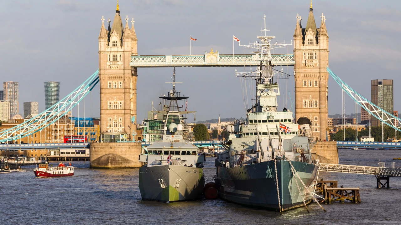 Britse marineman verdacht van poging tot spionage voor Russen Britse marineman verdacht van poging tot spionage voor Russen