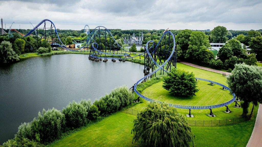 Bezoeker verliest deel van vinger in waterattractie Walibi Holland