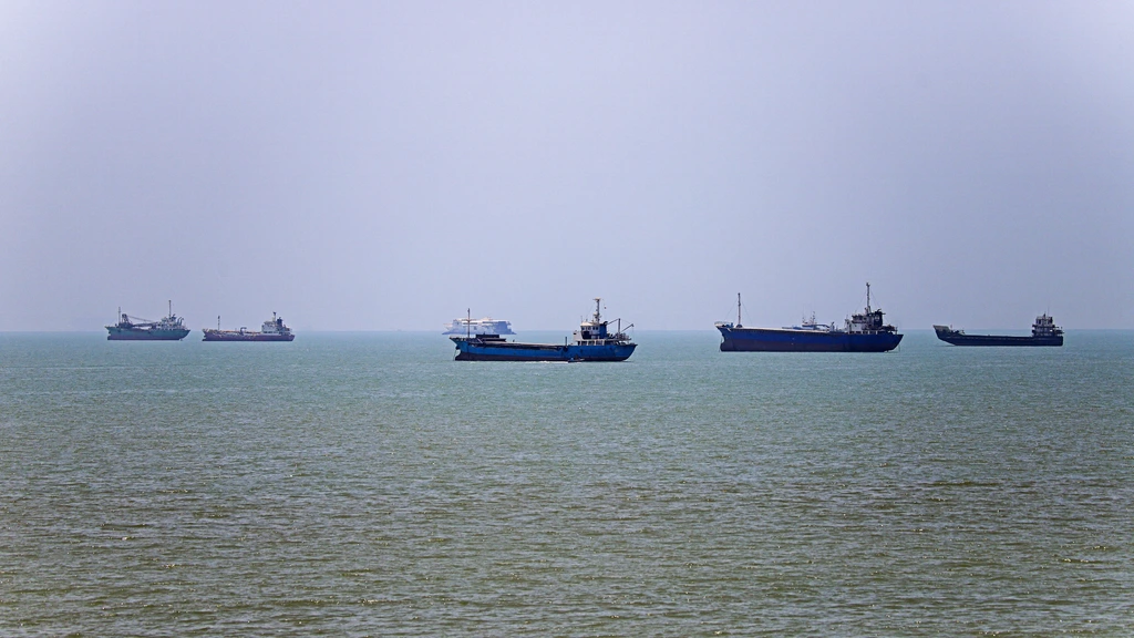Voor het eerst sinds oorlog weer Nederlandse schepen door Straat van Hormuz
