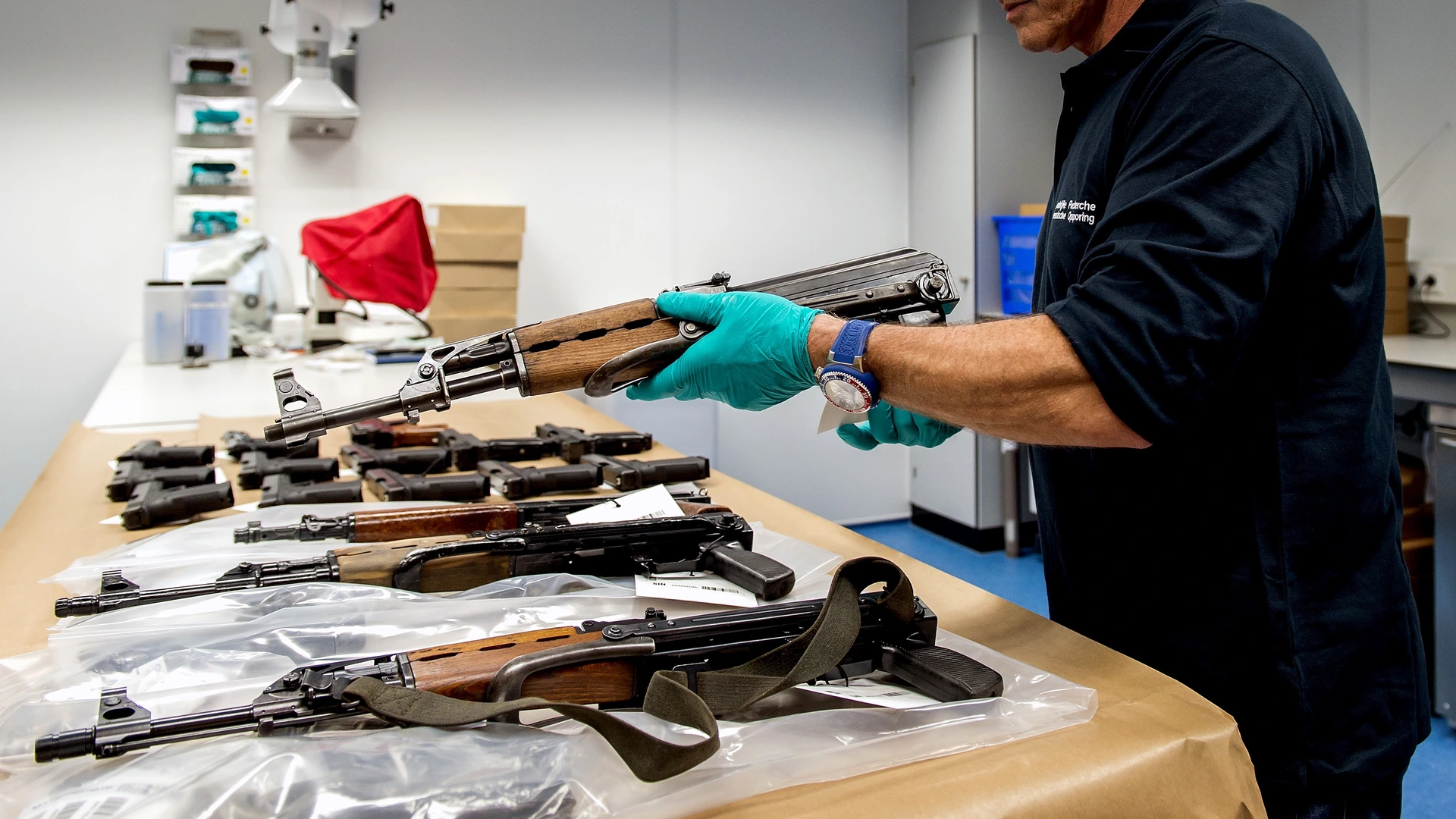 Steeds meer invloed criminelen in bestuur en bovenwereld