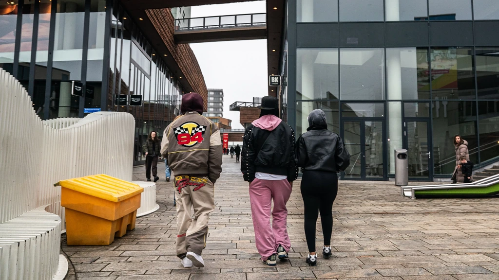 Almere verlengt samenscholingsverbod met een jaar, 'centrum is rustiger'