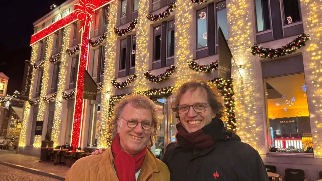 Gemeente Maastricht en Rieu steggelen over kerstversiering Gemeente Maastricht en Rieu steggelen over kerstversiering