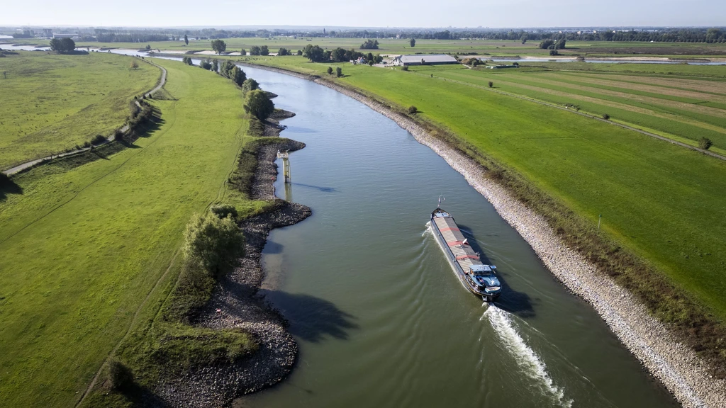 Foto: Einde aan 300 kilometer omvaren: eenrichtingsverkeer op de IJssel opgeheven