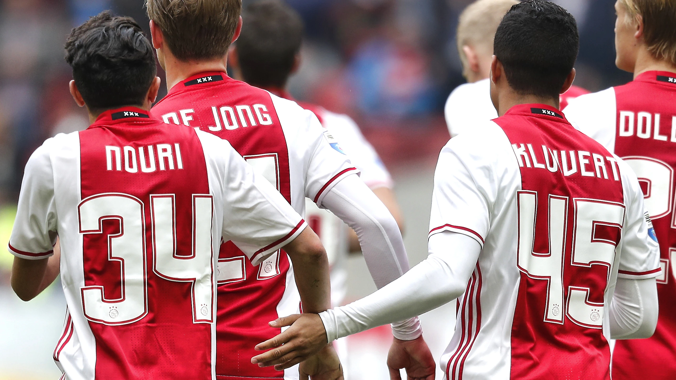 Kluivert eert Nouri met rugnummer 34 bij AS Roma