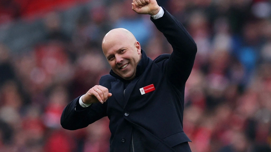 Simon Rugen Liverpool Met Slot nog in de dug-out wint Liverpool, United zakt naar vijftiende ...