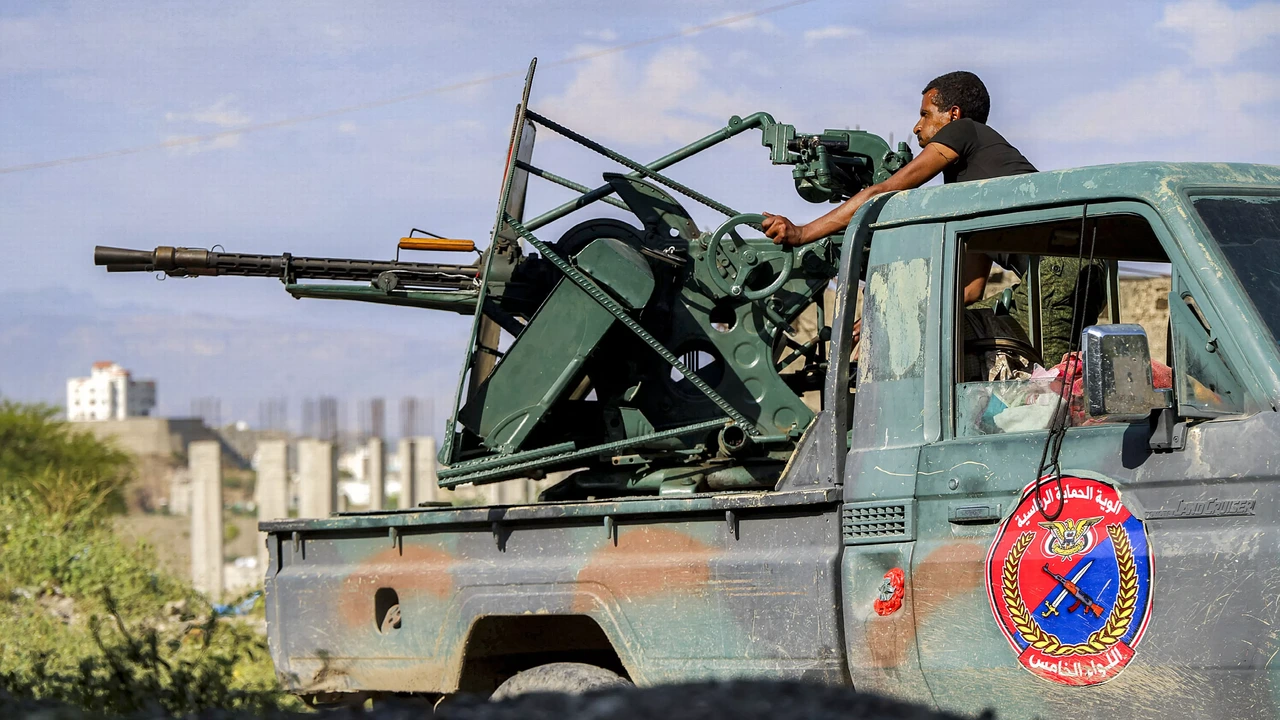 Taiz authorities report severe famine amid Houthi siege