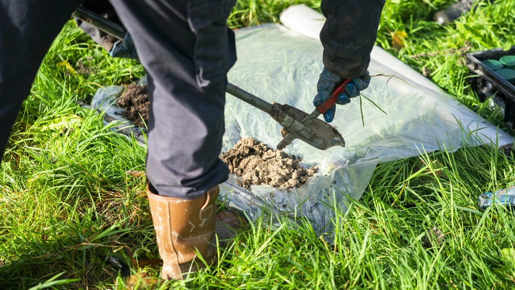 Foto: Tientallen gevaarlijk vervuilde PFAS-locaties ontdekt, maar is 'topje van ijsberg'