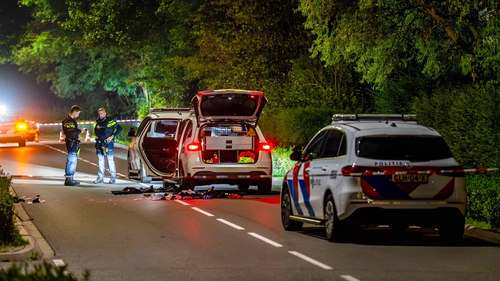 Foto: Dode bij schietpartij Overasselt, twee agenten gewond