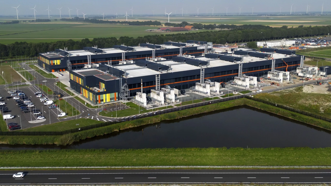Bouw van minstens zeven megadatacentra gaat door, ondanks politiek verzet
