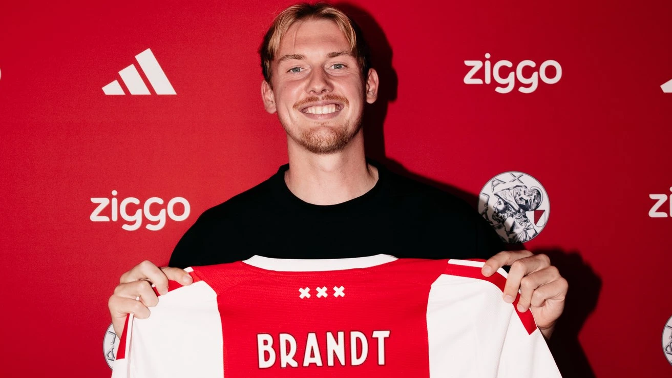 Ajax versterkt zich met 48-voudig Duits international Brandt