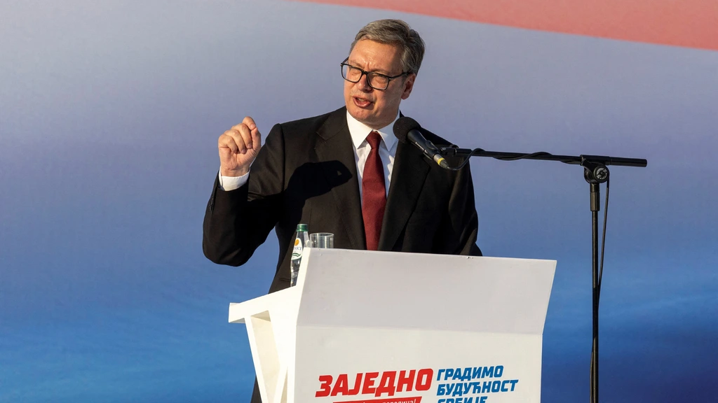 Servische president Vucic treedt vroegtijdig af en kondigt vervroegde verkiezingen aan