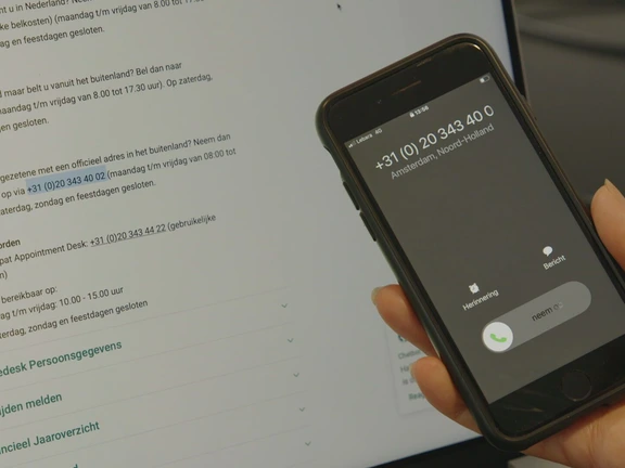 enorme-toename-van-fraude-met-telefoontjes-die-makkelijk-werk-beloven
