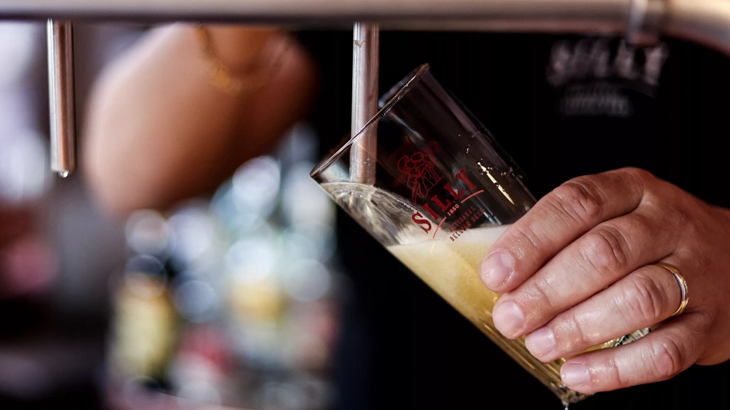Waarschuwing op alcohol verdeelt Belgen: belangrijk advies of betuttelend?