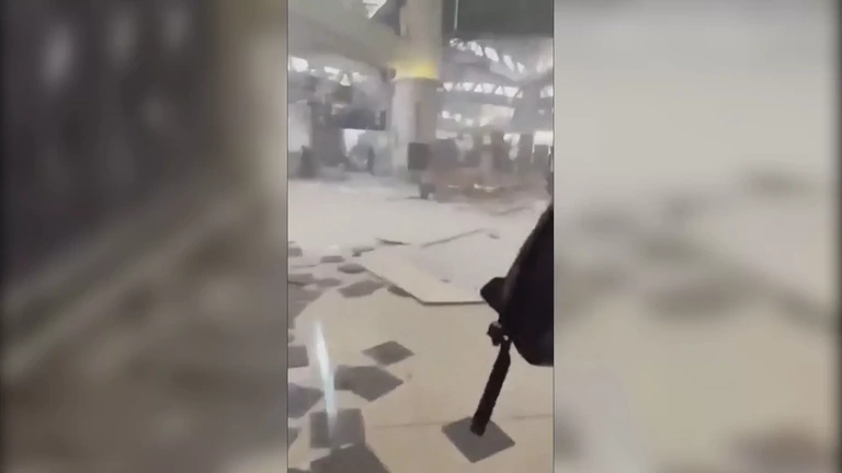 Chaos op luchthaven Riyad na aanval