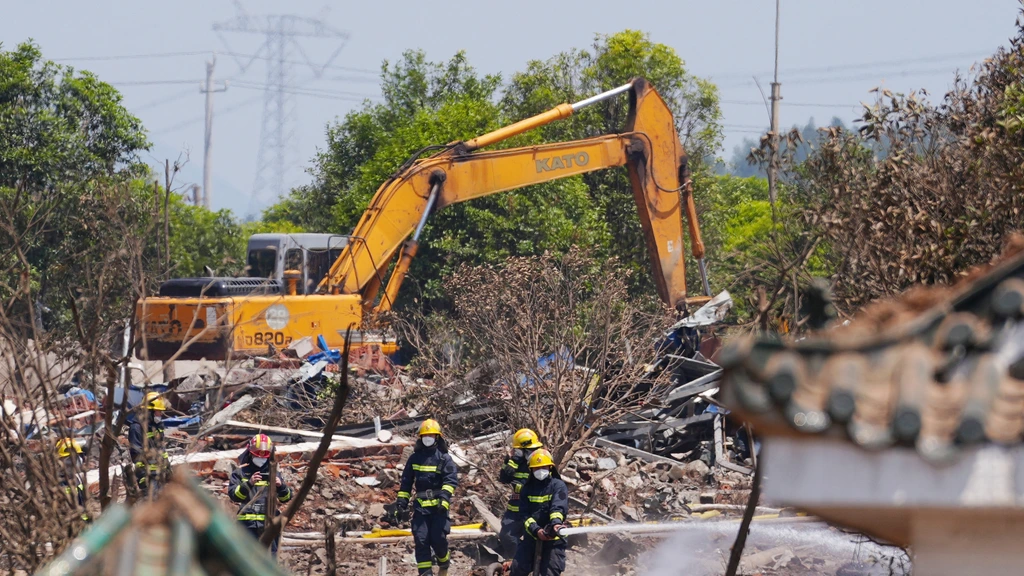 Foto: Dodental vuurwerkramp China loopt op naar 37