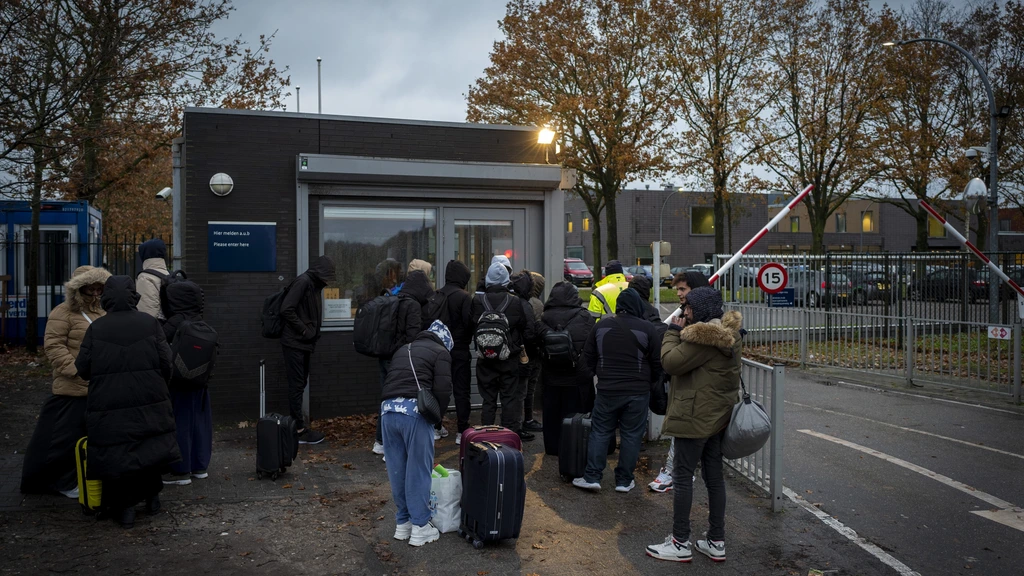 Nederland stuurt voorlopig geen Libanezen meer terug Nederland stuurt voorlopig geen Libanezen meer terug