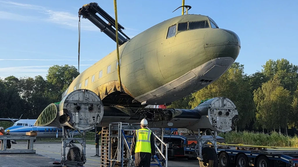 Historisch Dakota-vliegtuig uit Soldaat van Oranje terug bij museum Aviodrome