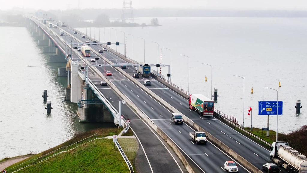 Miljarden voor verouderde bruggen en sluizen, ten koste van aantal grote projecten