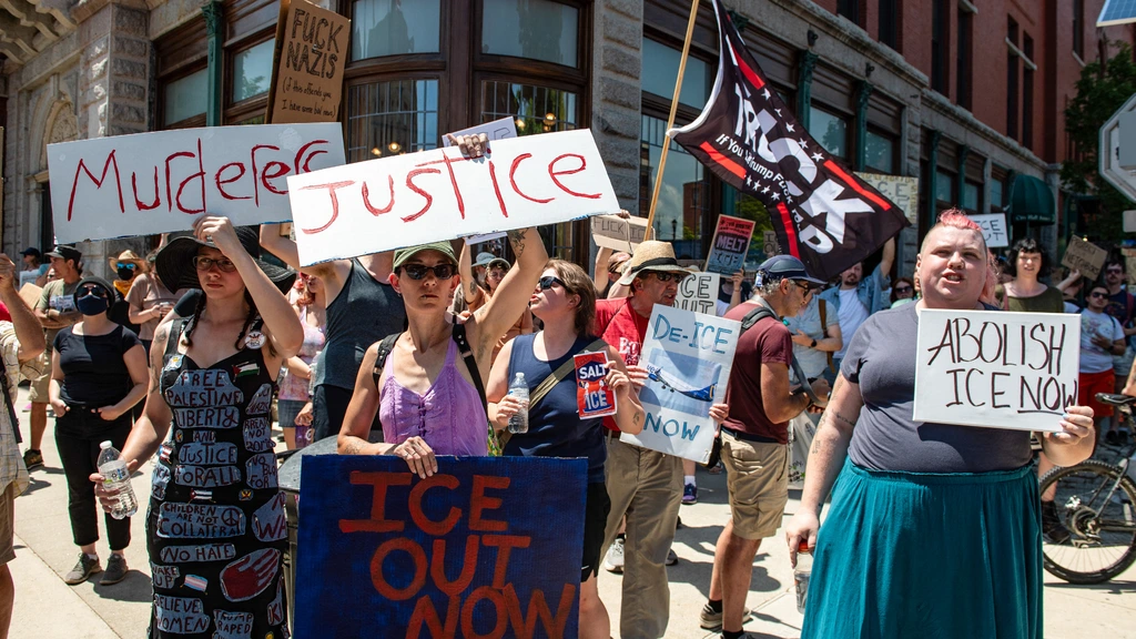 Foto: Demonstratie tegen ICE in Biddeford na doodschieten Colombiaanse migrant