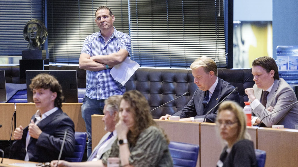 Ook na debat houdt Brabant 'voorlopig' vast aan intrekking vergunningen kippenboeren
