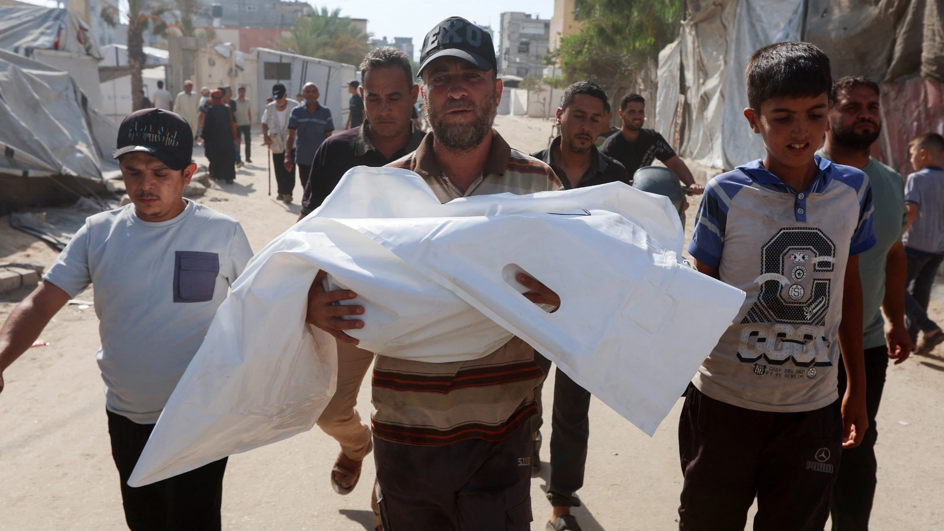 Trump zegt dat Hamas gaat ontwapenen onder toezicht van zijn Vredesraad