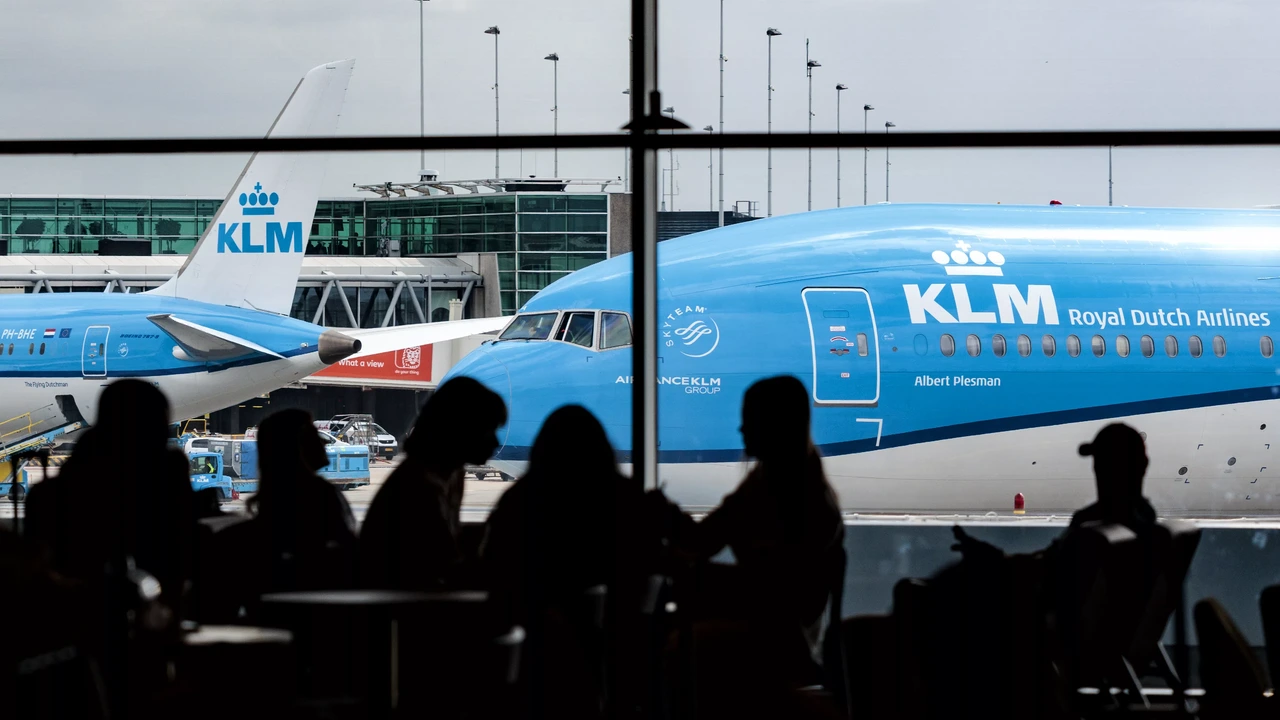 KLM schrapt vluchten uit voorzorg, vloot heeft onderhoud nodig KLM schrapt vluchten uit voorzorg, vloot heeft onderhoud nodig