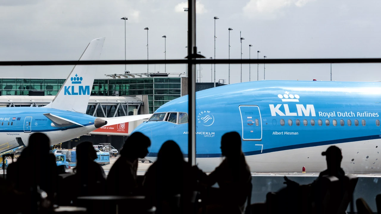 Passagiers op Schiphol