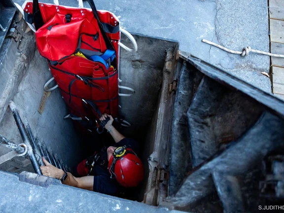 Een speciale afdeling van de brandweer moest eraan te pas komen